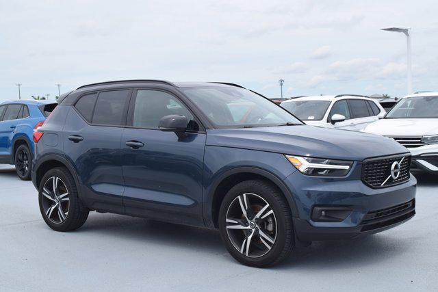 2022 Volvo XC40