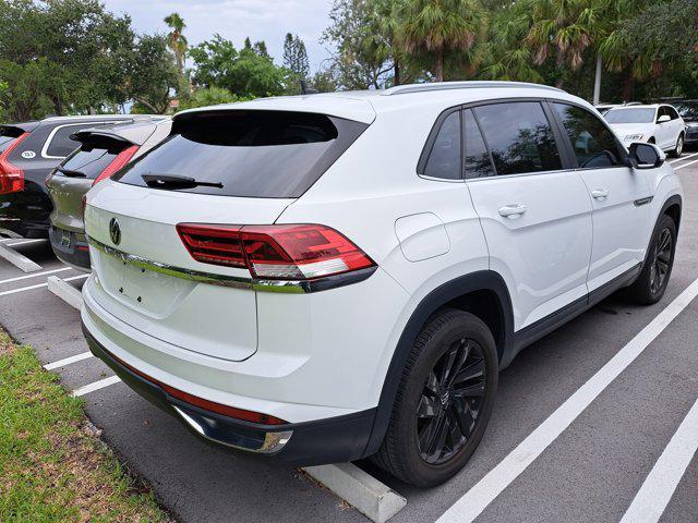 Photo of 2021 Pure White Volkswagen Atlas Cross Sport