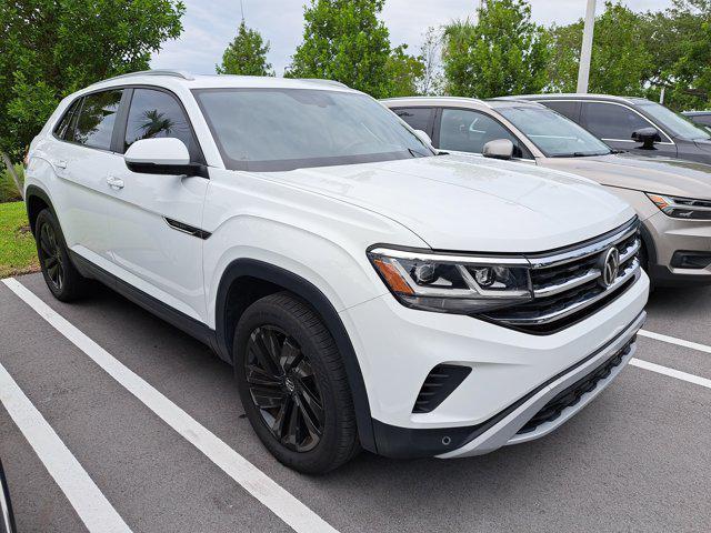 Photo of 2021 Pure White Volkswagen Atlas Cross Sport
