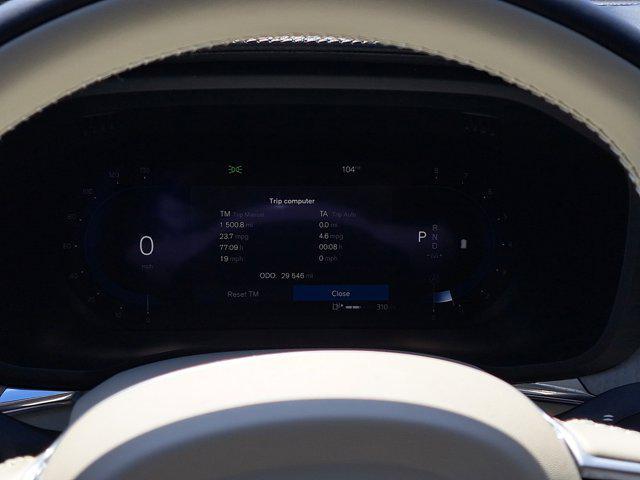 Photo of 2022 Onyx Black Metallic Volvo XC60
