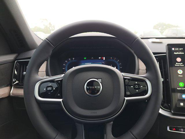 Photo of 2025 Bright Dusk Metallic Volvo XC90
