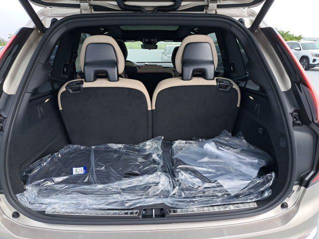 Photo of 2025 Bright Dusk Metallic Volvo XC90