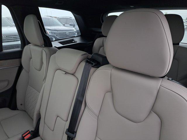 Photo of 2025 Bright Dusk Metallic Volvo XC90