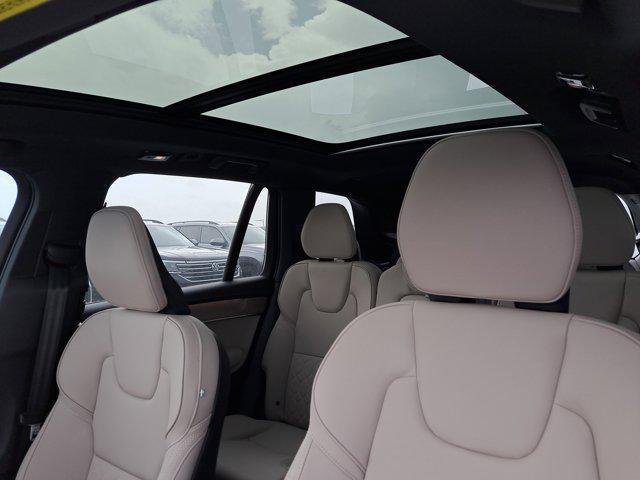 Photo of 2025 Bright Dusk Metallic Volvo XC90