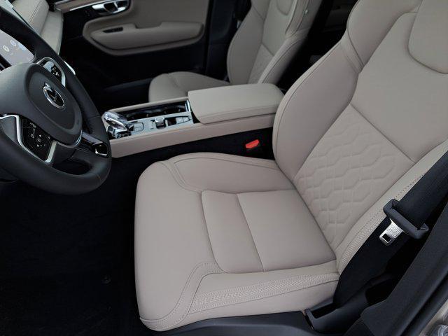 Photo of 2025 Bright Dusk Metallic Volvo XC90