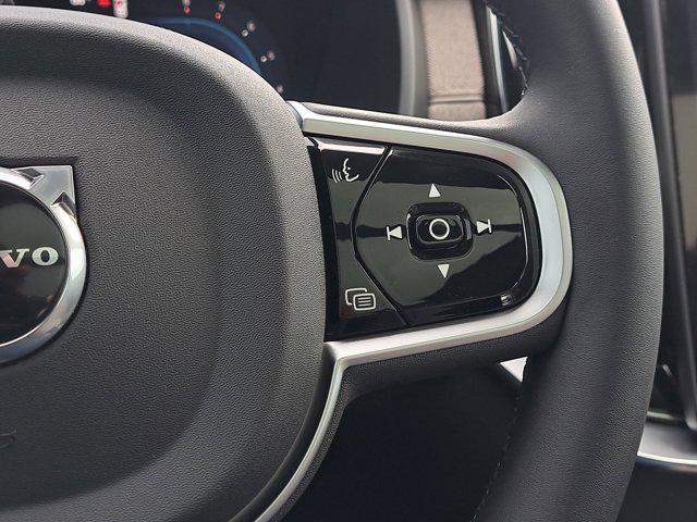 Photo of 2025 Bright Dusk Metallic Volvo XC90