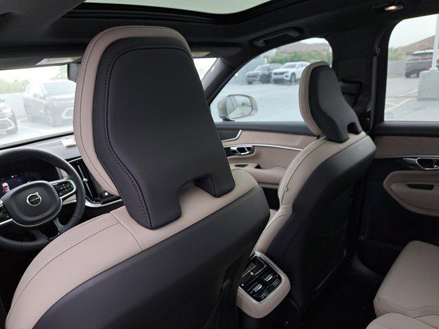 Photo of 2025 Bright Dusk Metallic Volvo XC90