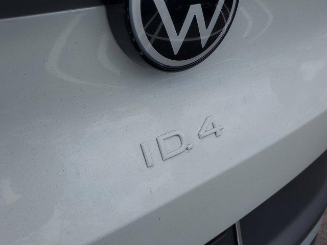 Photo of 2025 Opal White w/Black Roof Volkswagen ID.4