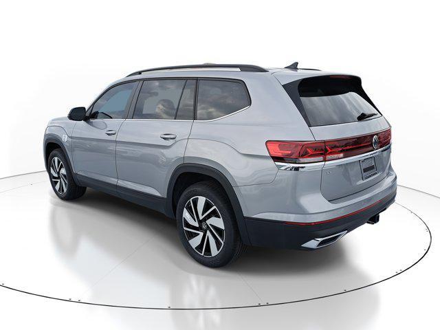Photo of 2025 Silver Mist Metallic Volkswagen Atlas