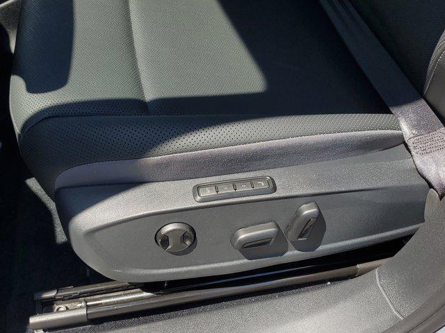 Photo of 2025 pure gray Volkswagen ID.4