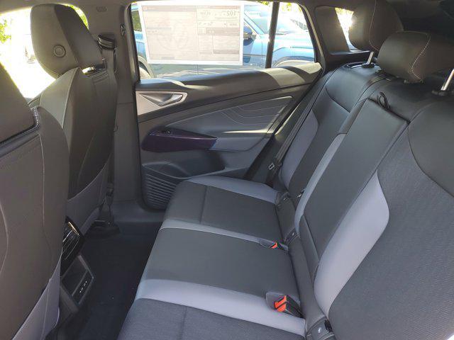 Photo of 2025 pure gray Volkswagen ID.4