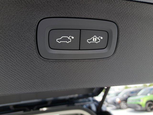 Photo of 2026 Denim Blue Metallic Volvo XC90