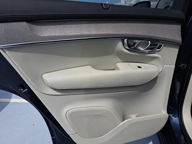 Photo of 2026 Denim Blue Metallic Volvo XC90