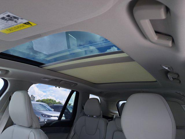 Photo of 2026 Denim Blue Metallic Volvo XC90