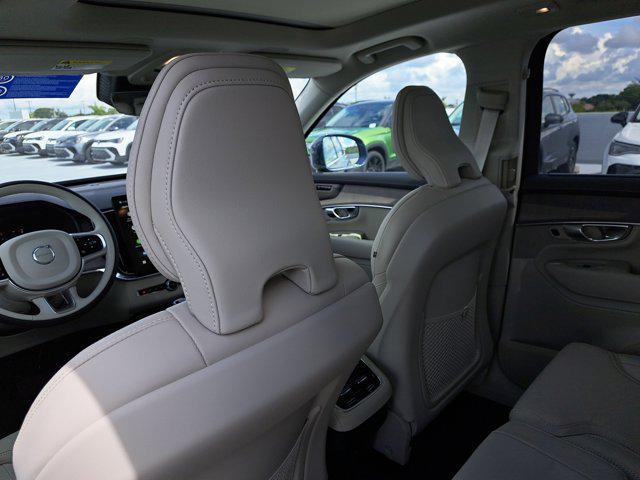 Photo of 2026 Denim Blue Metallic Volvo XC90