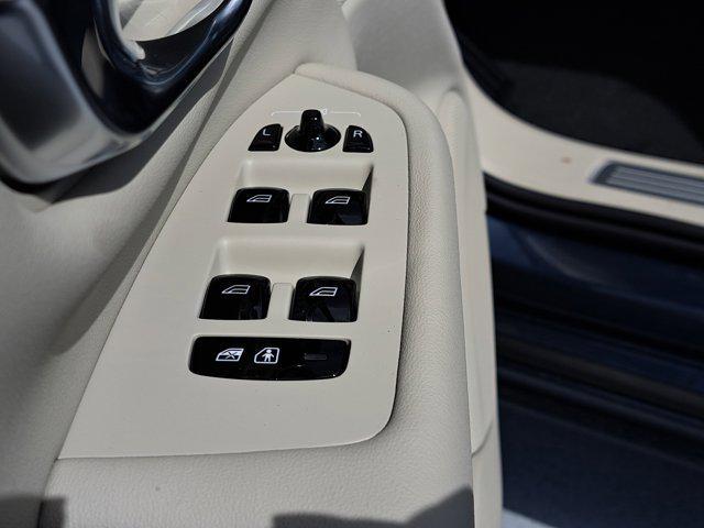 Photo of 2026 Denim Blue Metallic Volvo XC90