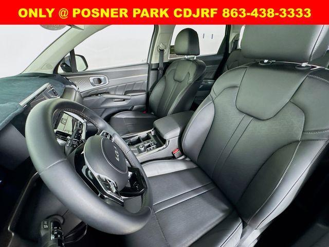 Photo of 2023 Wolf Gray Kia Sorento
