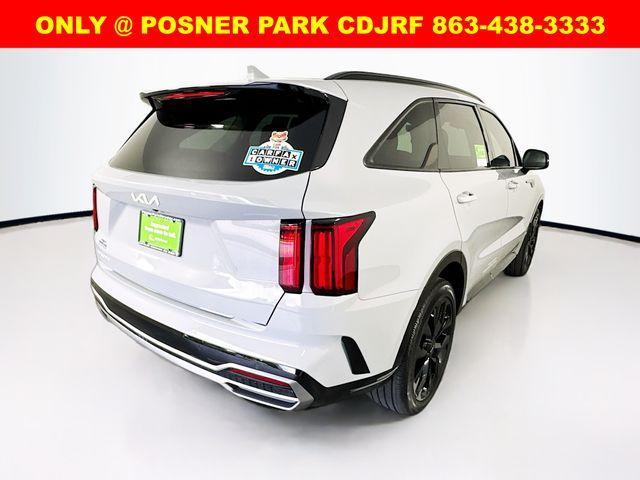 Photo of 2023 Wolf Gray Kia Sorento