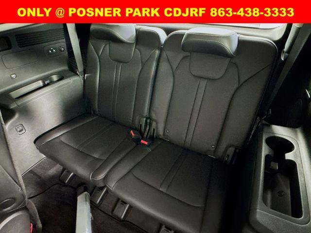 Photo of 2023 Wolf Gray Kia Sorento