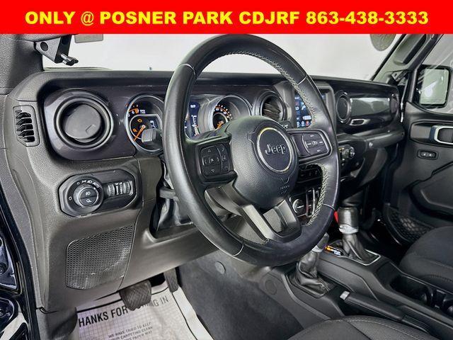 Photo of 2022 Black Clearcoat Jeep Gladiator