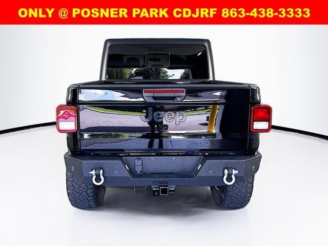 Photo of 2022 Black Clearcoat Jeep Gladiator