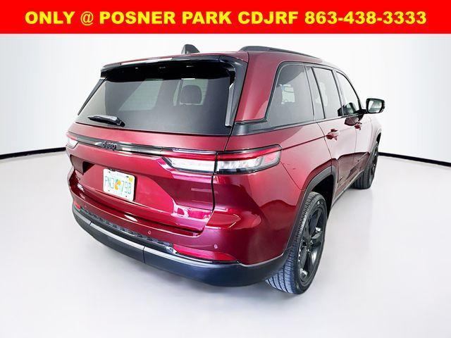 Photo of 2023 Velvet Red Pearlcoat Jeep Grand Cherokee