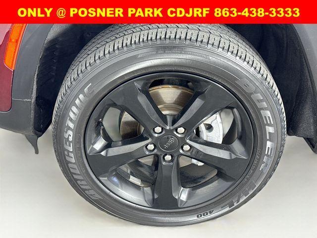 Photo of 2023 Velvet Red Pearlcoat Jeep Grand Cherokee