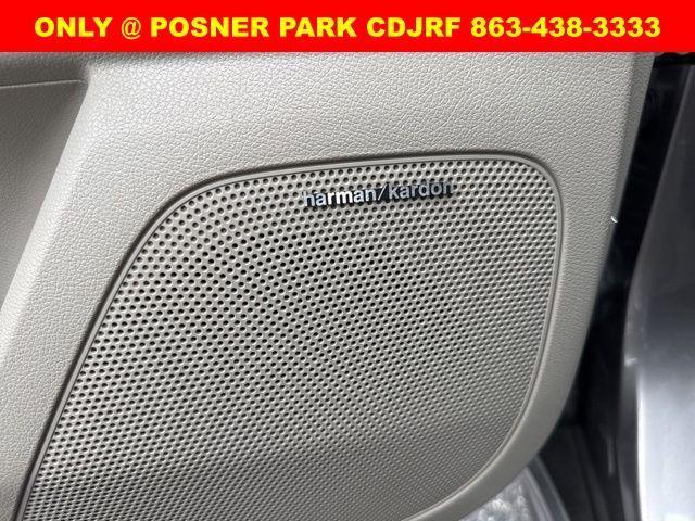 Photo of 2017 Mineral Silver Kia Sportage