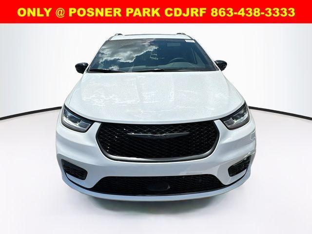 Photo of 2026 PW7 Chrysler Pacifica