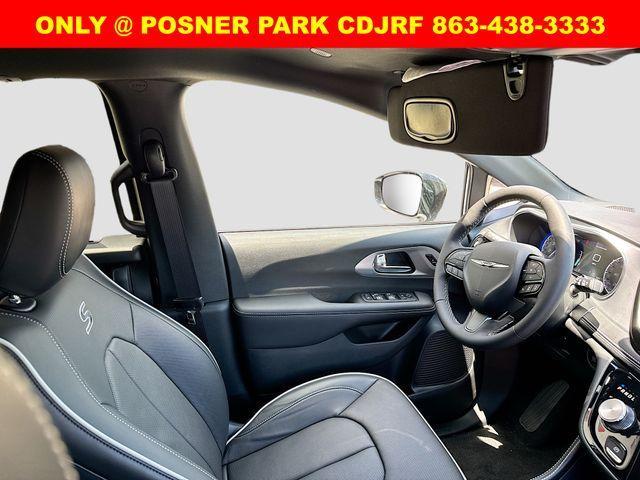 Photo of 2026 PW7 Chrysler Pacifica