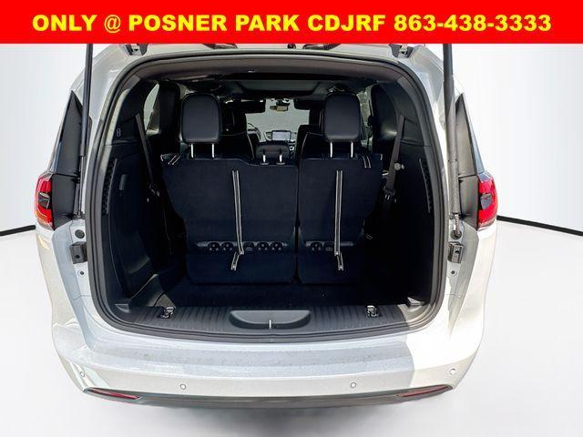 Photo of 2026 PW7 Chrysler Pacifica