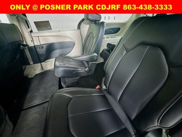 Photo of 2023 Fathom Blue Pearlcoat Chrysler Pacifica