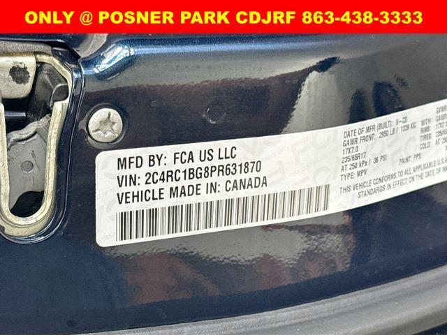 Photo of 2023 Fathom Blue Pearlcoat Chrysler Pacifica
