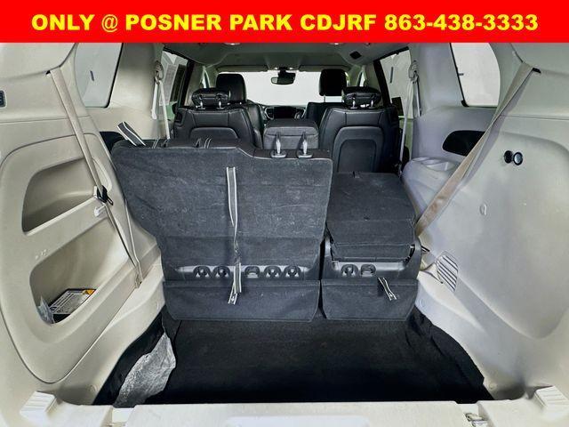 Photo of 2023 Fathom Blue Pearlcoat Chrysler Pacifica