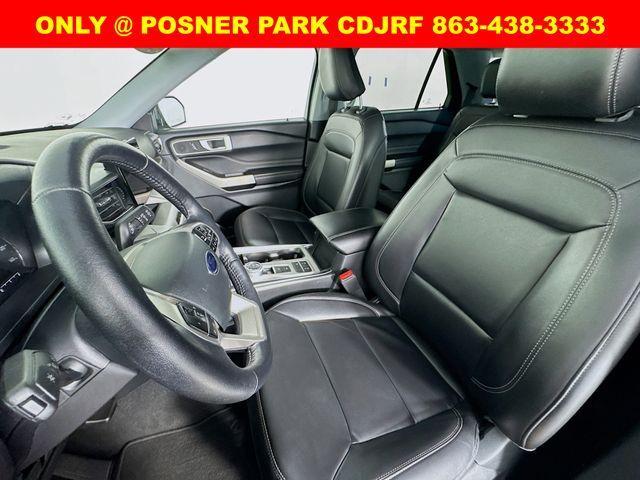 Photo of 2023 Blue Metallic Ford Explorer