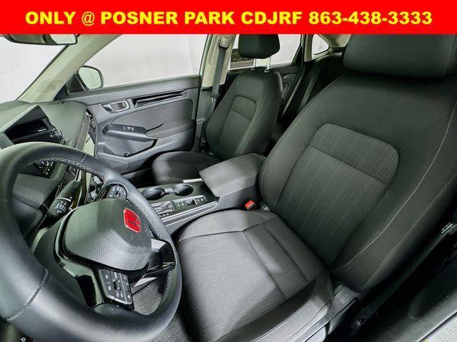 Photo of 2024 Platinum White Pearl Honda Civic