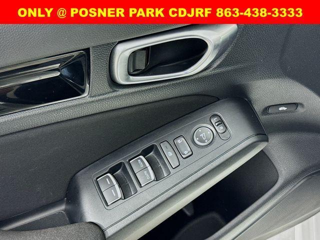 Photo of 2024 Platinum White Pearl Honda Civic
