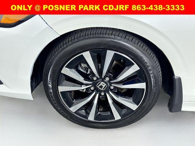 Photo of 2024 Platinum White Pearl Honda Civic