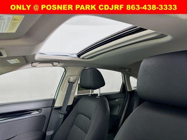 Photo of 2024 Platinum White Pearl Honda Civic