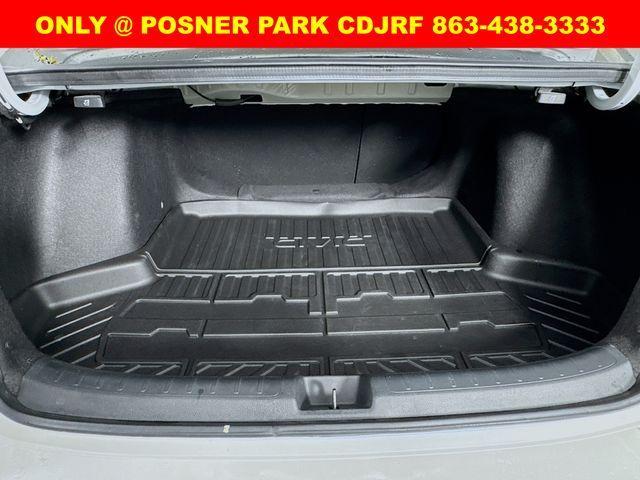 Photo of 2024 Platinum White Pearl Honda Civic