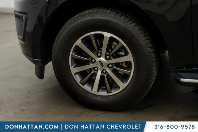 Photo of 2020 Agate Black Ford Expedition