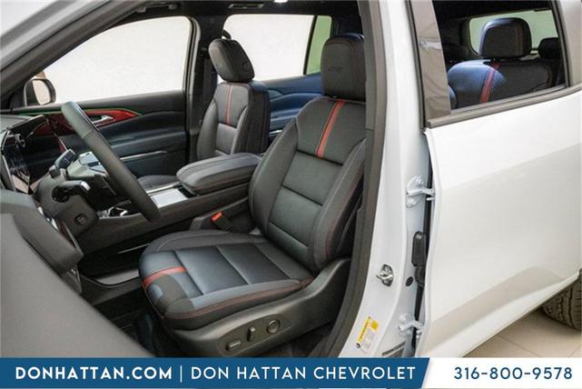 Photo of 2026 Polar White Tricoat Chevrolet Traverse