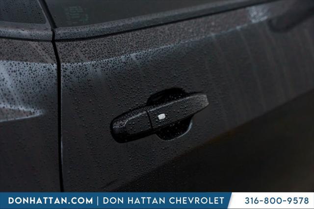 Photo of 2022 Black Chevrolet Camaro