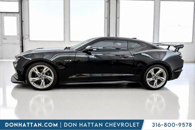 Photo of 2022 Black Chevrolet Camaro