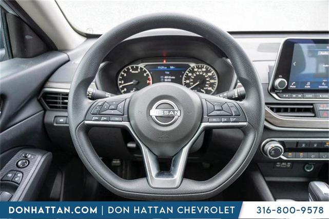 Photo of 2024 Brilliant Silver Metallic Nissan Altima