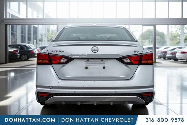 Photo of 2024 Brilliant Silver Metallic Nissan Altima
