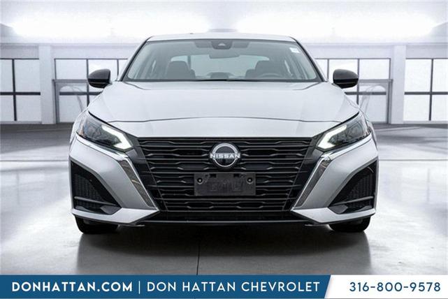 Photo of 2024 Brilliant Silver Metallic Nissan Altima