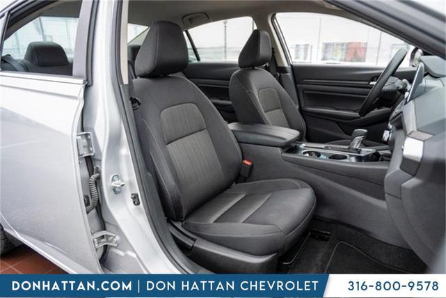 Photo of 2024 Brilliant Silver Metallic Nissan Altima