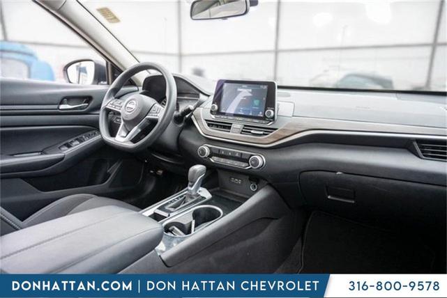 Photo of 2024 Brilliant Silver Metallic Nissan Altima