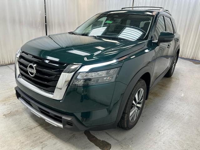 Photo of 2025 Obsidian Green Nissan Pathfinder